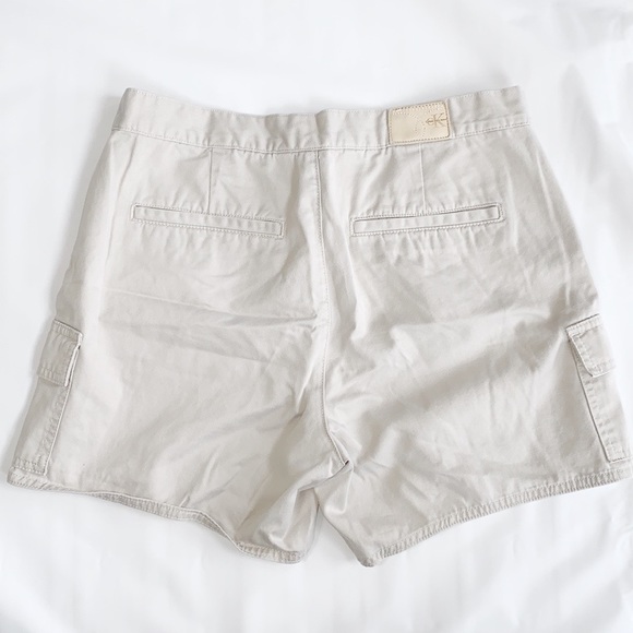 Calvin Klein | Shorts Cream Size 8 - Picture 2 of 3
